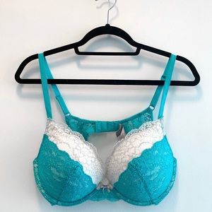 Victoria’s Secret Dream Angels Plunge Bra 38C